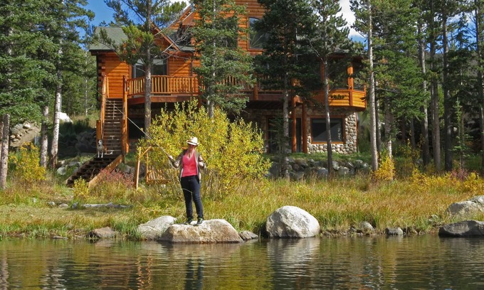 Saint Mary's Casa | Lake Front Log Home, increíbles vistas a la montaña, pesca privada, cerca del esquí