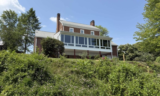 Dandridge Casa | Lake Front, Step back in time with this extraordinary piece of American history! Free Tickets!
