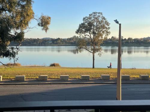 Lake Albert Casa | Lake Front, Sunset Views