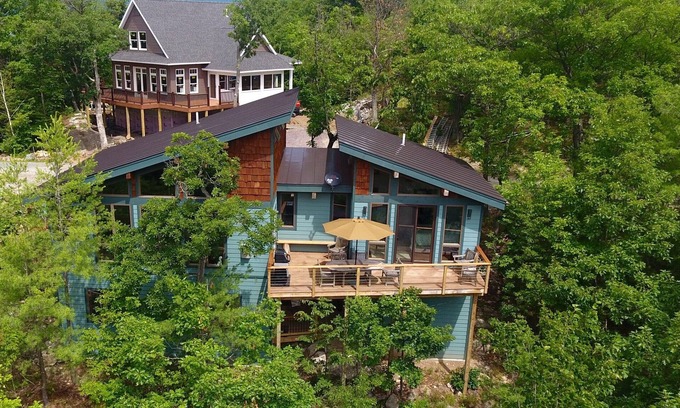 Putnam Station Casa | Lake George Cliff House - ¡Nueva bañera de hidromasaje al aire libre!