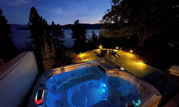 Sandpoint Casa | Lake Getaway in Sandpoint with Hot Tub