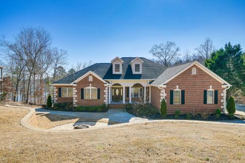 Fair Play Casa | Lake Hartwell Getaway with Private Dock and Fire Pit!