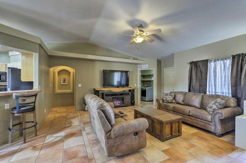 Lake Havasu City Casa | Lake Havasu Getaway with Patio - Hike, Swim, and Golf!