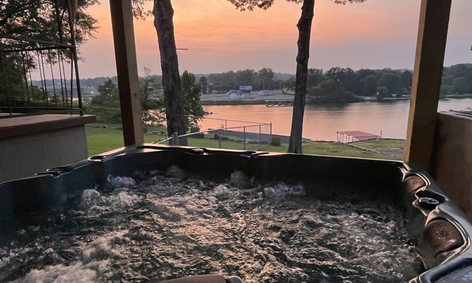 Piney Casa | Lake home, includes boat and outdoor bar facing lake.Pool coming soon!!