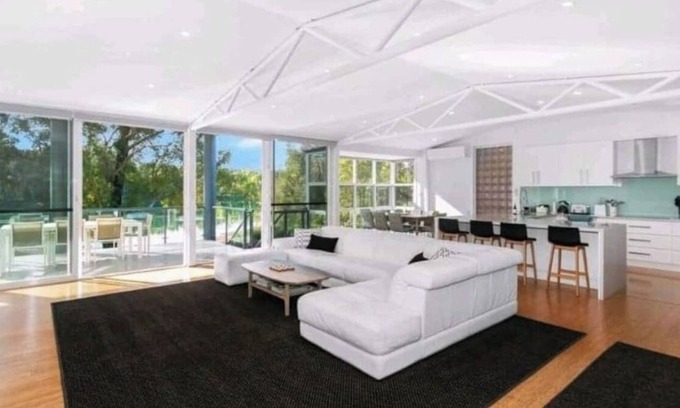Conjola Park Casa | Lake House 5 Bedrooms in Conjola Park
