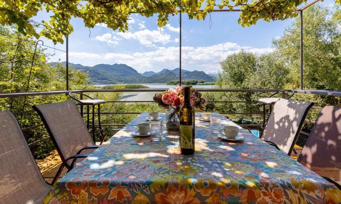 Karuc Apartamento | Lake House Buric