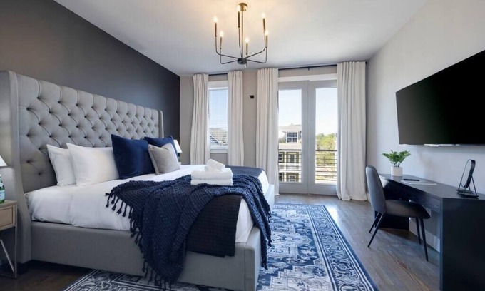 Lakewood Casa | Lake House for 10, 20 min to DT