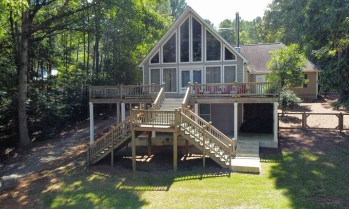 Buckhead Casa | Lake House near Sugar Creek Marina