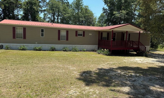 Manning Casa | Lake House not on water but very close to all access to lake