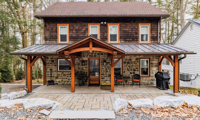 Pine Grove Casa | Lake House On Sweet Arrow Lake