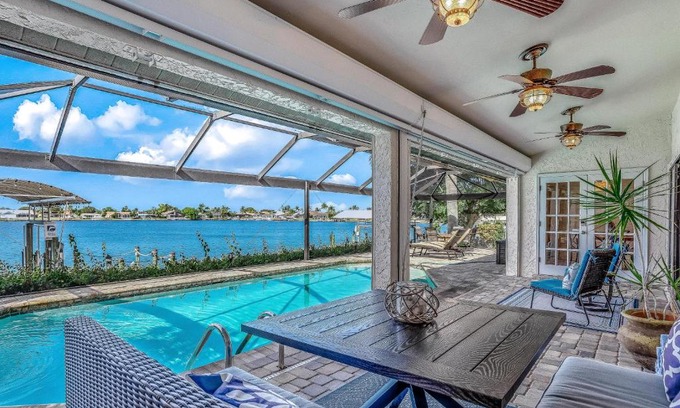 Eight Lakes Casa | Lake House Retreat