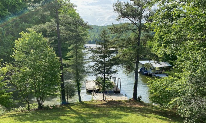 Ashley Oaks Casa | Lake house w/boat dock - Knoxville/Oak Ridge/Hardin Valley