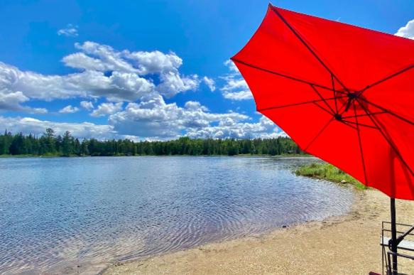 Chertsey Casa | Lake HouseChalet - Beach, Terrasse, Fireplaces, BBQ