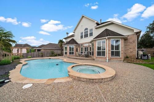 Atascocita Casa | Lake Houston Getaway Pool Spa Lake Front