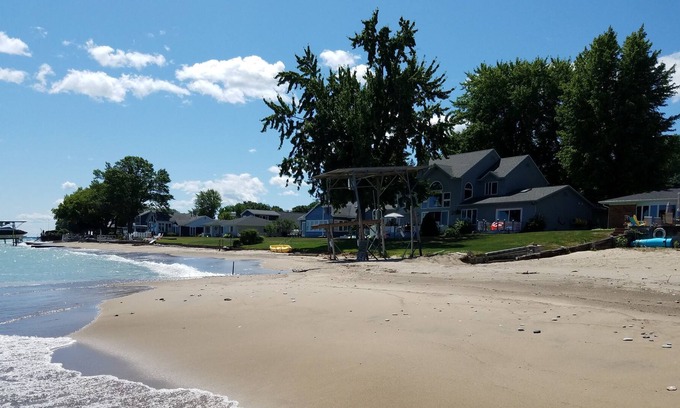 Burtchville Casa | LAGO HURON WATERFRONT HOME OFRECE SUITE EN LA PLAYA