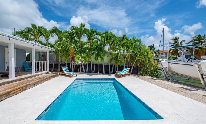 Summerland Key Casa | Lake It Easy: Relax in This Beautiful 3BR Canal Front Home on Summerland Key, Dockage & Dog-Friendly