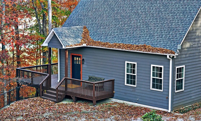 West Union Casa | Lake Keowee Escape - stunning 3-level home near Clemson