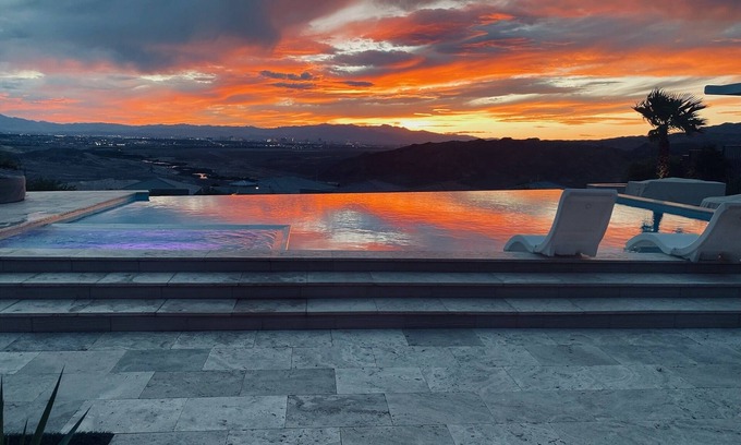 Lake Las Vegas Complejo | Lake Las Vegas Community Ultimate Retreat with beautiful views private & gated