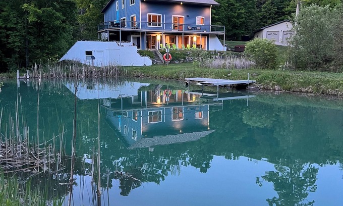 Lake Leelanau Casa | Lake Leelanau Therapy-HotTub/Kayaks/FirePit