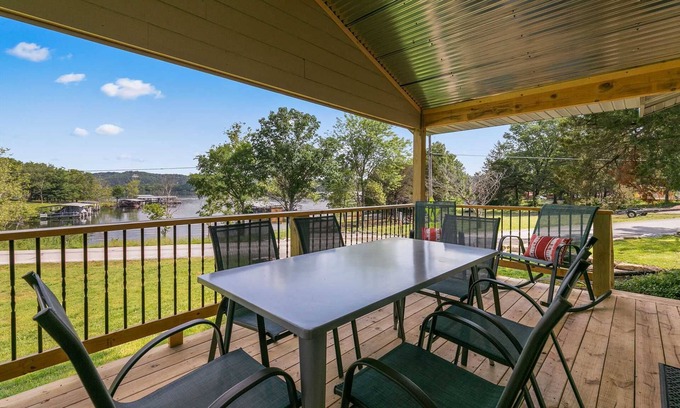 Jenkins Cabina | Lake Life Cabin - FREE SLIP! Bring Your Boat, Enjoy The Swim Dock, Kayaks, Pool, and Views! | 1