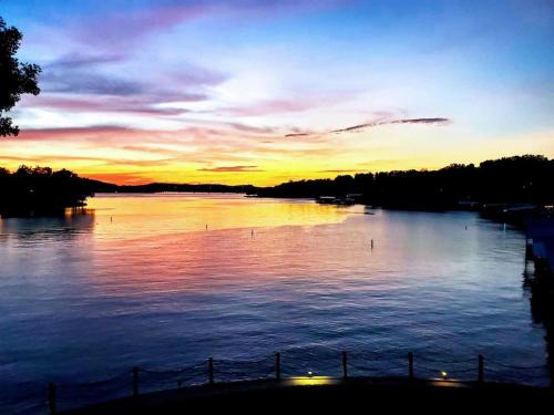 Osage Beach Casa | Lake Life reimagined Margarita Sunsets 17MM