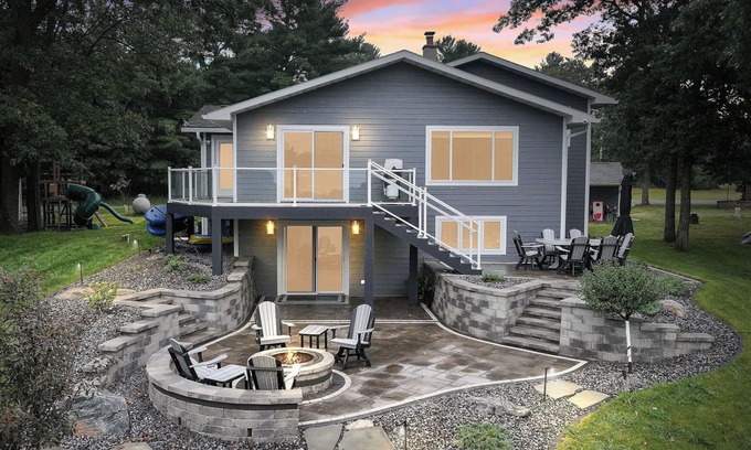 Mauston Casa | Lake Living on Castle Rock Lake, Close to WI Dells, Family Friendly