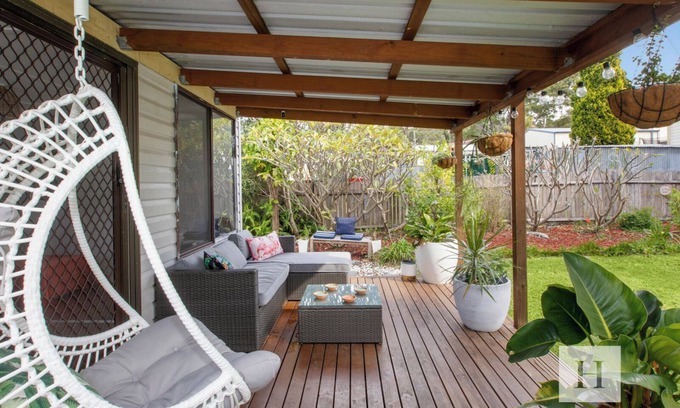 Summerland Point Casa | Lake Macquarie Escape - Cottage close to lake/shops