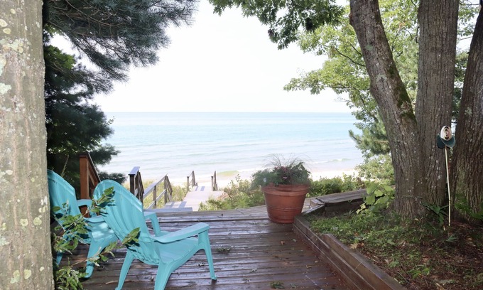 Shelby Casa | Lake Michigan Beach Bliss