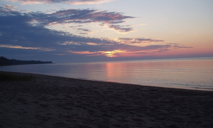 Baileys Harbor Cabaña | Lake Michigan Beachfront Spring Special 4ta noche gratis con 3 noches de alquiler