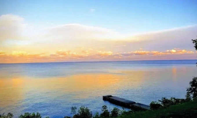 Sheboygan Casa | Shore Beats trabajo! Relajante casa de 4 BR frente al lago con vistas increíbles!