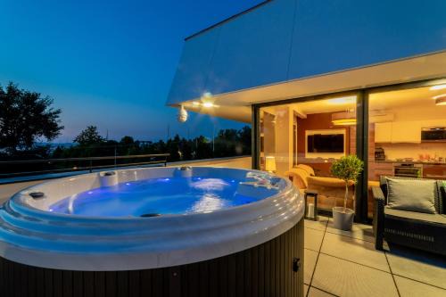 Balatonszemes Apartamento | LAKE MOMENTS - Emerald Penthouse