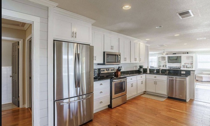 Chapin Casa | Lake Murray lakefront home w/ private dock, great view, large backyard, 4 kayaks