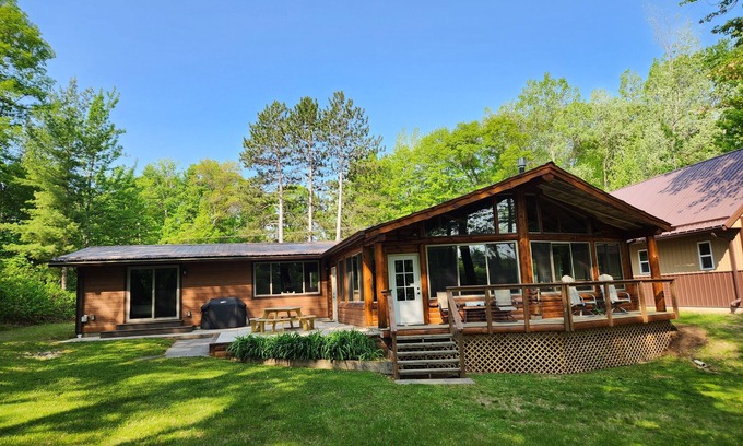 Tomahawk Casa | Lake Nokomis cabin