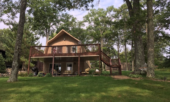 Tomahawk Cabaña | Lake Nokomis Cottage With A Great View!