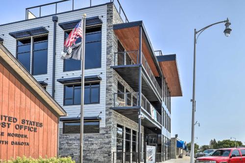 Lake Norden Apartamento | Lake Norden Apartment with Spacious Balcony!