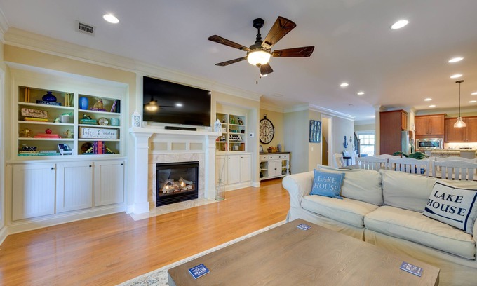 Lake Oconee Casa | Lake Oconee Abode w/ Patio, Grill & Fire Pit Table