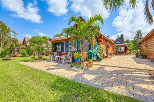 Okeechobee Casa | Lake Okeechobee Log Cabin with Community Pool and Dock