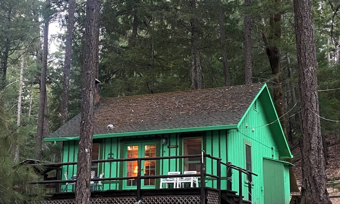 Potter Valley Cabina | Lake Pillsbury/Hull Mt.CabinStudio w/Kitchenette