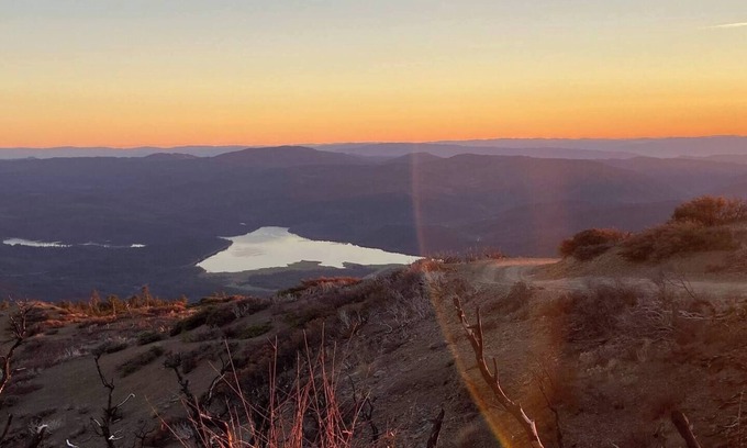 Potter Valley Cabina | Lake Pillsbury, Hull Mt.Cabin 2BR1Ba w/deck