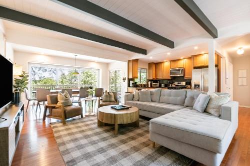 Cedar Glen Casa | Lake Point by AvantStay2 Decks Great Lake Views