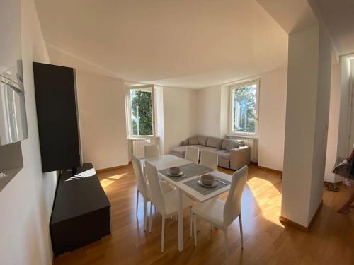 Meina Apartamento | Lake pool&garden house
