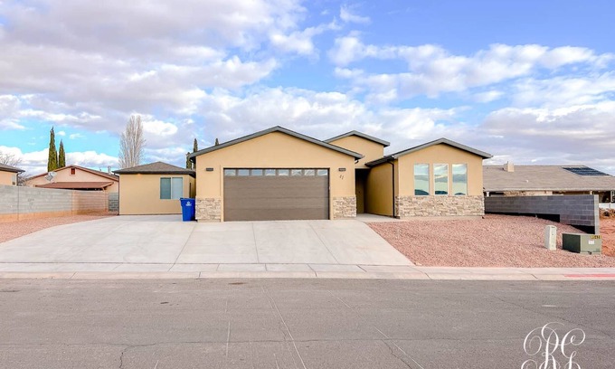 Page Casa | Lake Powell, Antelope Canyon, Horseshoe Bend Gem 2