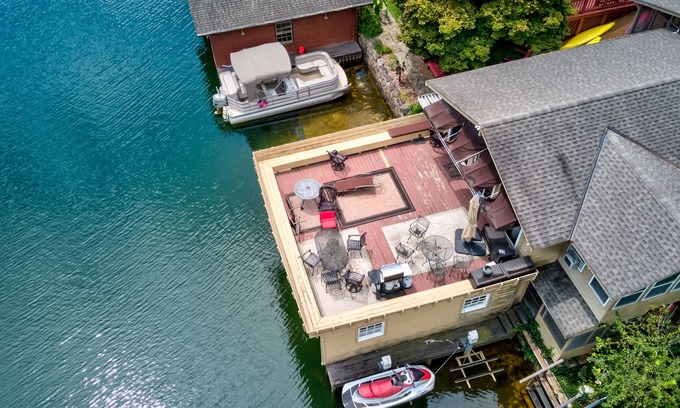 Lakemont Casa | Lake Rabun vintage boathouse with two suites & amazing views