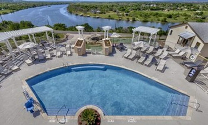 Marble Falls Complejo | Lago, río, pueblos pintorescos, ¡DIVERSIÓN!