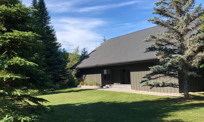 Muskoka Lakes Cabaña | Lake Rosseau Custom Built Cottage