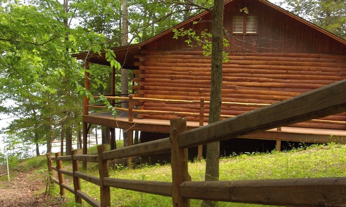 Sylvan Shores Cabina | Luxury Log Cabin a orillas de un lago Beaver Con atracadero & cubierta de la nadada