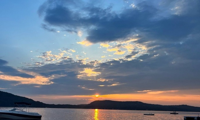 Mount Sunapee Casa | Lago Sunapee acceso, Monte Sunapee esquí cerca, Diversión para toda la familia