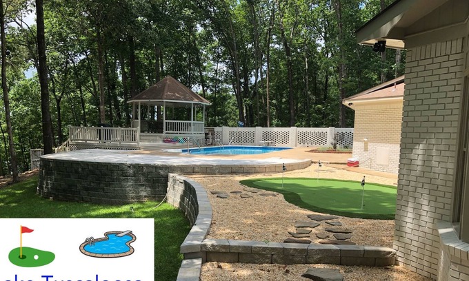 Northport Casa | Lake T Retreat (5BR, Putting Green, & Pool!)