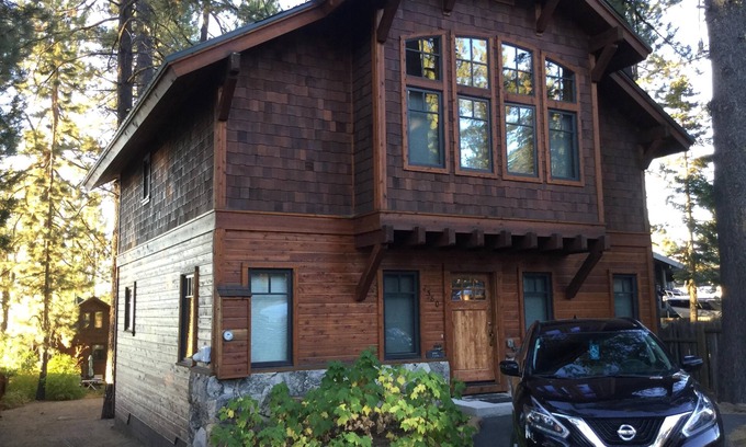 Tahoe Vista Casa | Lake Tahoe Lake Front - 15 minutos de 3 estaciones de esquí