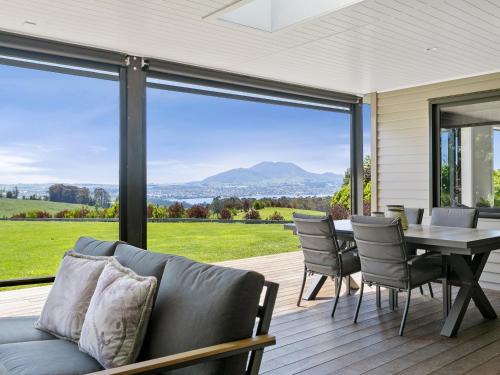 Acacia Bay Casa | Lake Taupō Luxury Views